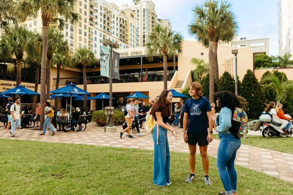 campus-life-rinker-green-pba-palm-beach-atlantic-university-1600x900-2